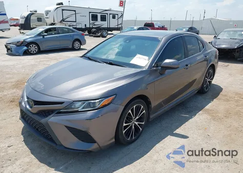 2020 Toyota Camry Se z USA, uszkodzony, nr VIN 4T1G11AK2LU506729
